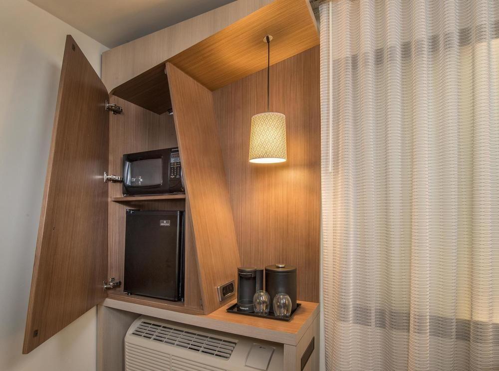 Courtyard By Marriott Winnipeg Airport Ngoại thất bức ảnh