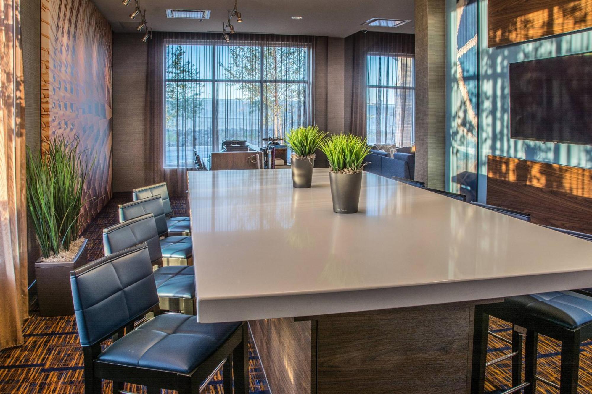 Courtyard By Marriott Winnipeg Airport Ngoại thất bức ảnh