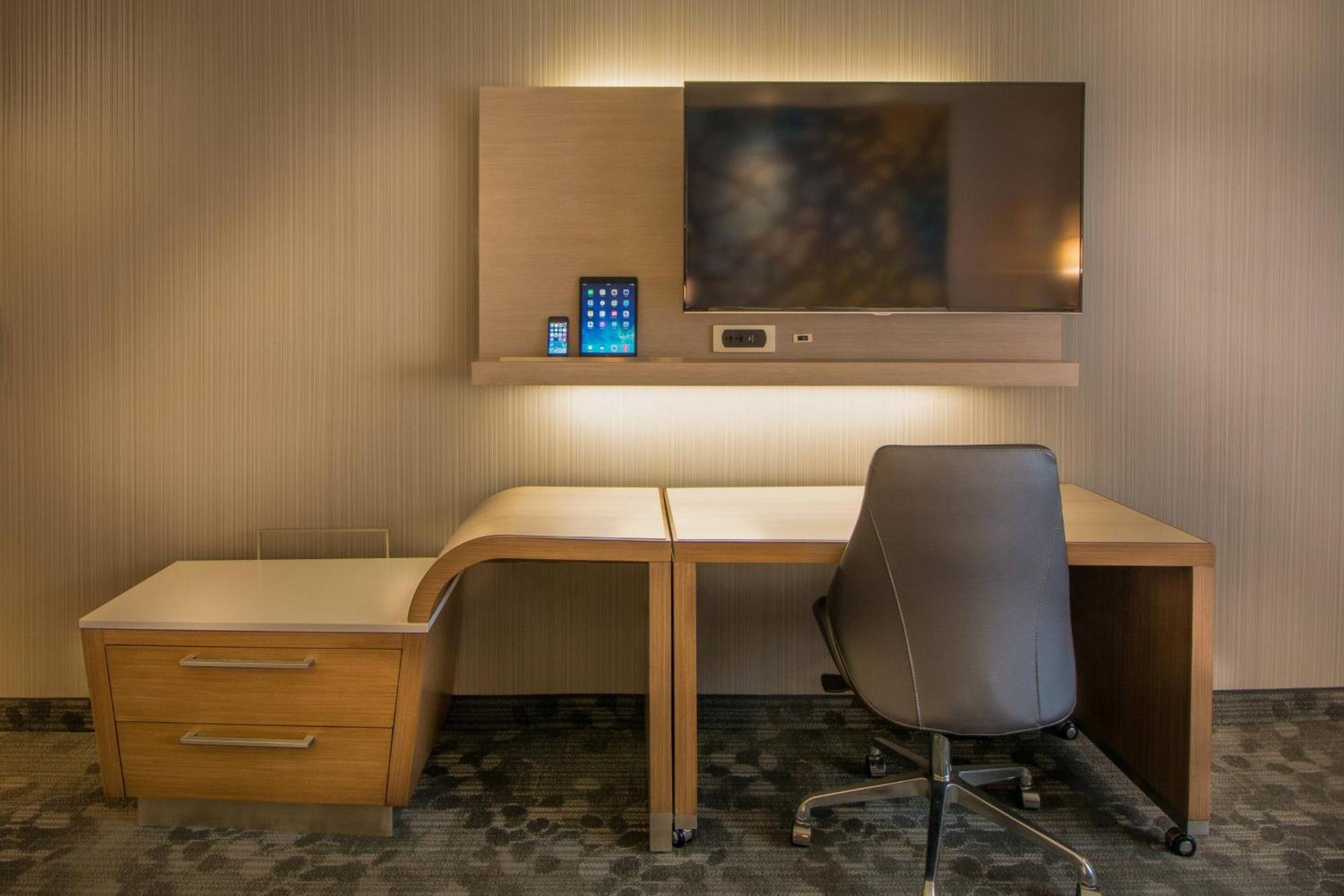 Courtyard By Marriott Winnipeg Airport Ngoại thất bức ảnh