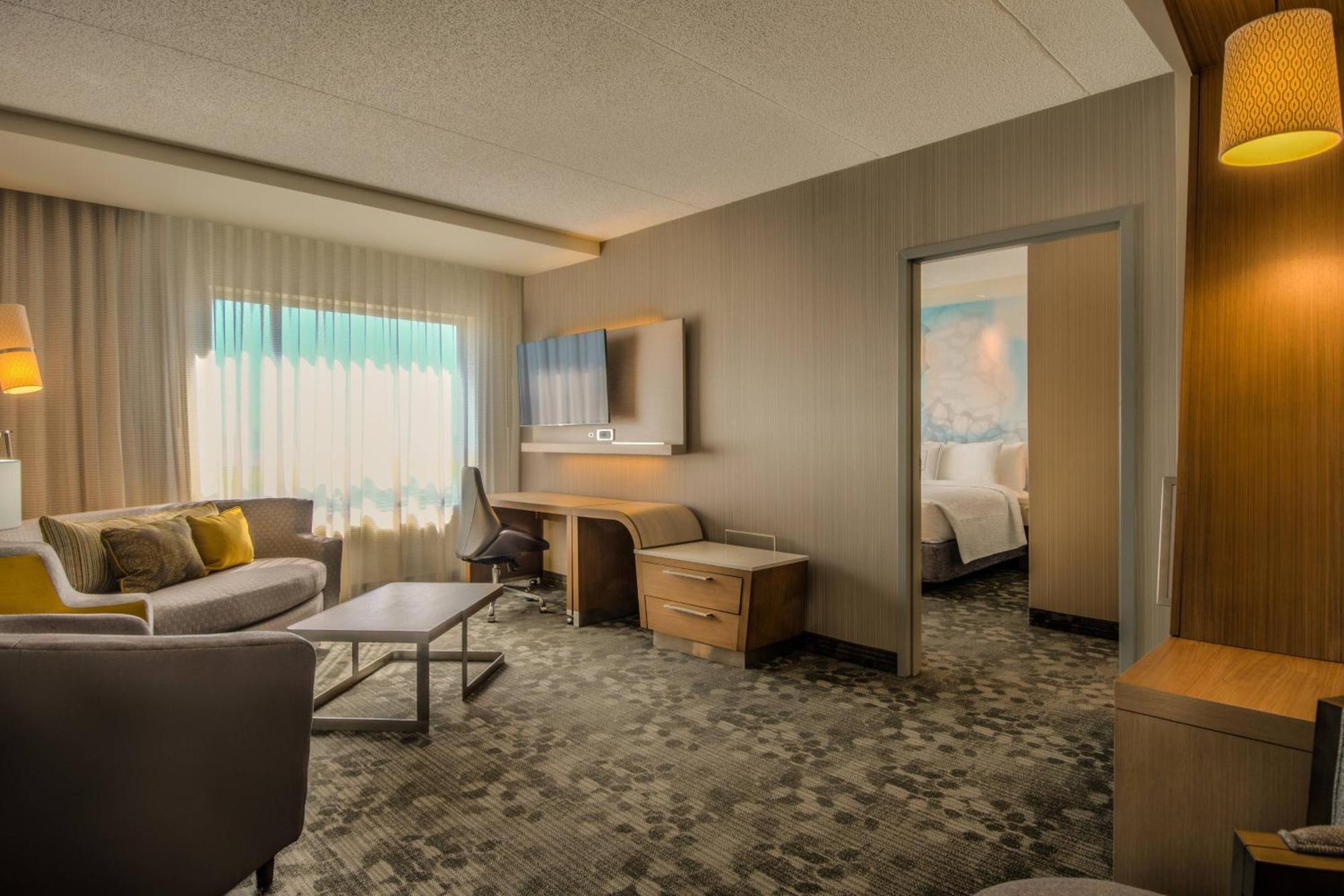 Courtyard By Marriott Winnipeg Airport Ngoại thất bức ảnh